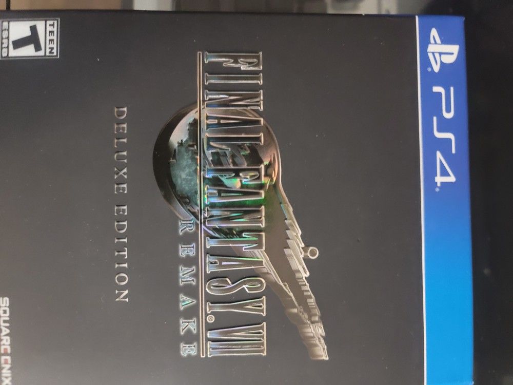 Final Fantasy VII Remake Deluxe Edition 