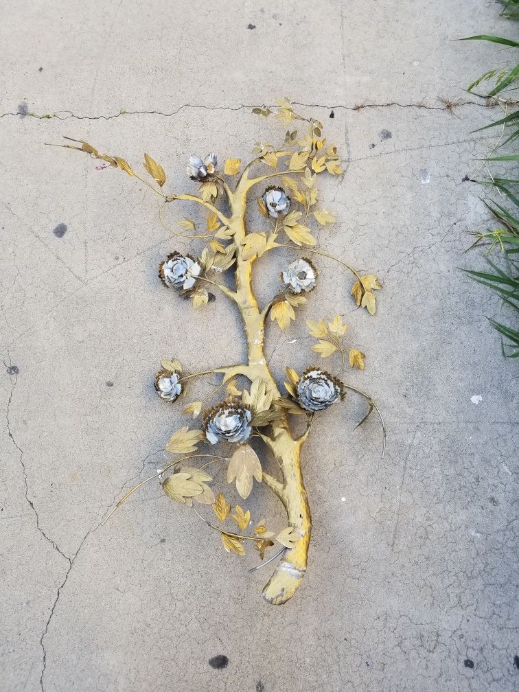 Decorative metal tree