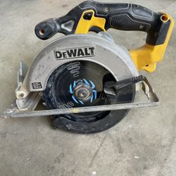 20 V  Circular Saw 