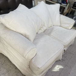 WHITE LOVE SEAT SOFA COUCH SENIOR OWNER GOOSE DOWN NO PETS SMOKE FREE
