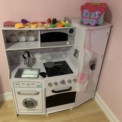Kids Play Kitchen