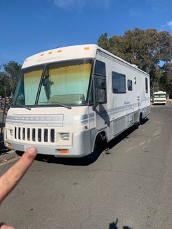 Winnebago adventurer