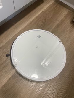 Deebot vacuum cleaner