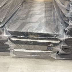 END OF YEAR CHRISTMAS CLEARANCE TWIN MATTRESS 