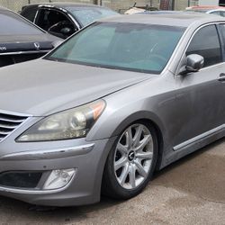 2013 Hyundai Equus