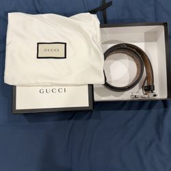 gucci belt size 32 comes with everything 