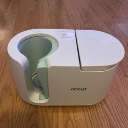 Cricut Mug Press For Sublimation W/ 2 Sublimation Mugs