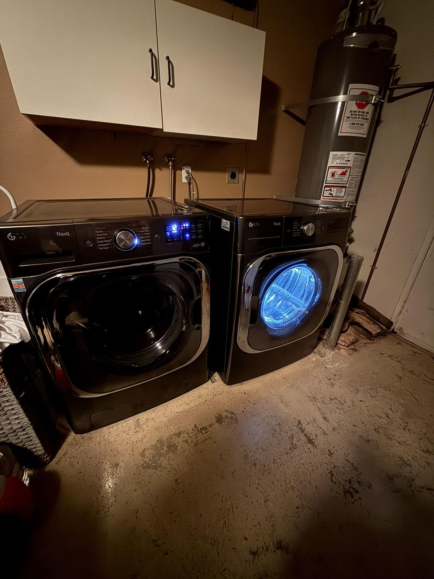 LG ThinQ Smart Washer & Dryer - Gas