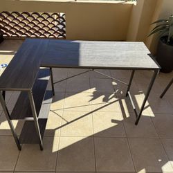 Corner Desk / Rolling Chair