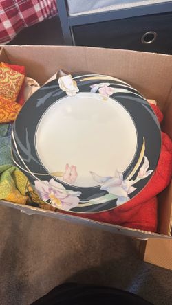 Mikasa Fine China Charisma Black