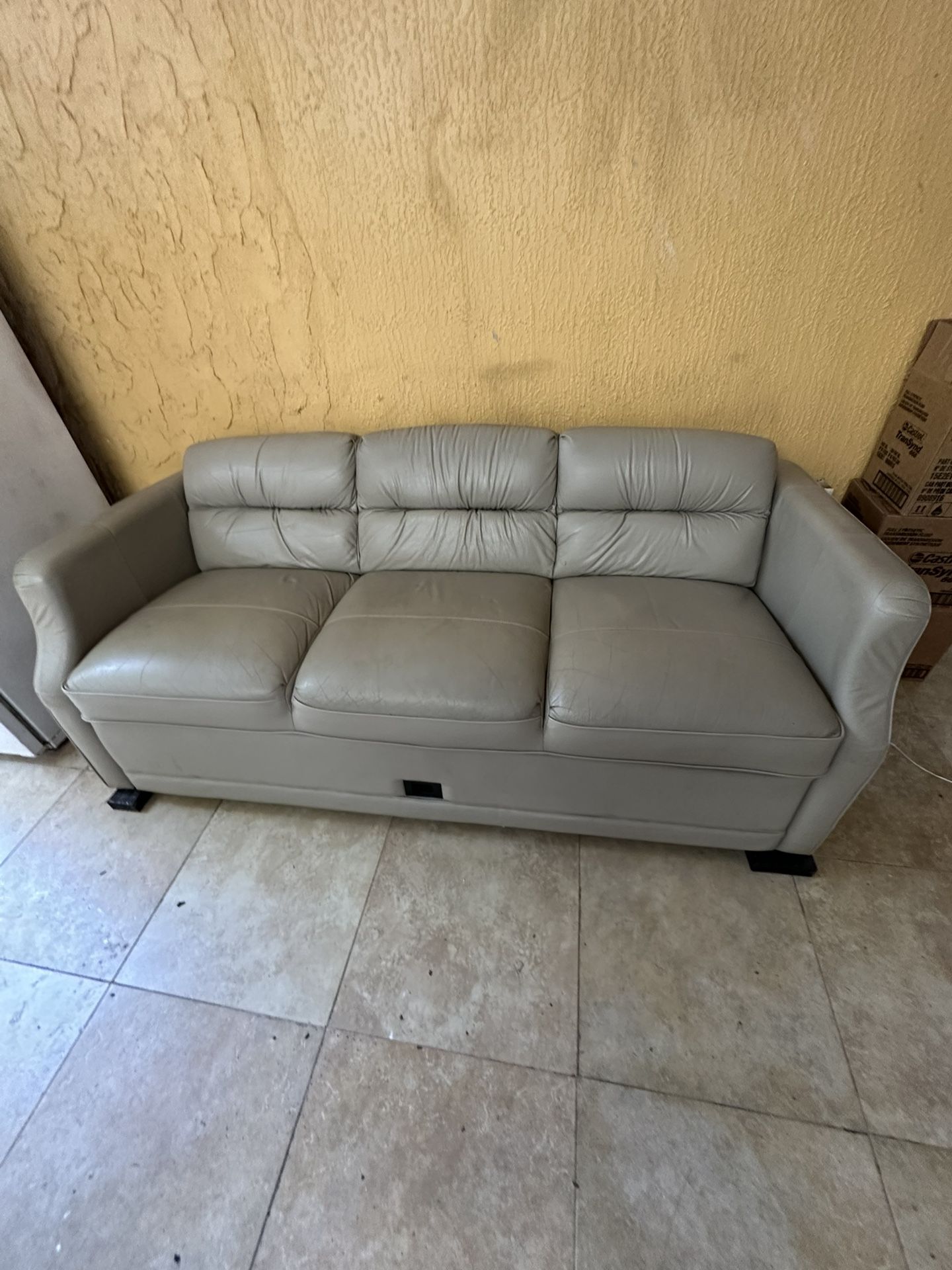 RV Bed Sofá almost new