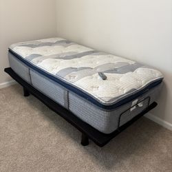 Reverie Adjustable Electric Twin XL Bed Frame w/remote & Twin XL Serta icomfort hybrid mattress. Great condition. Retailed over $1,000. Adjustable top