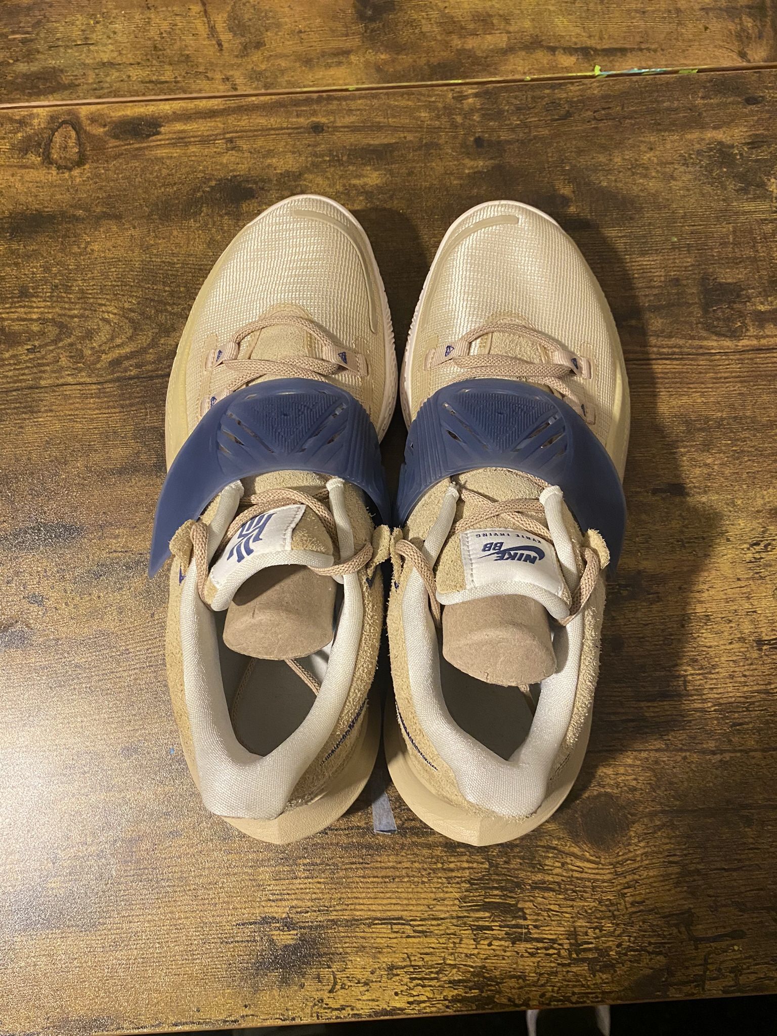 Nike Kyries Size 10.5