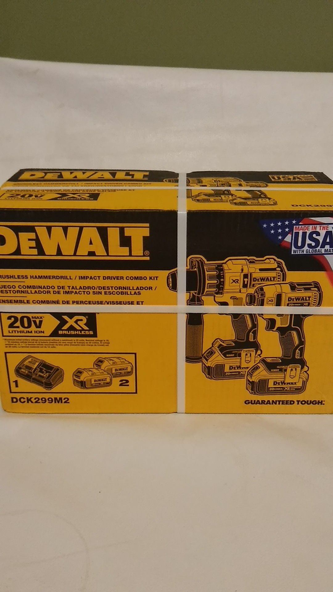 Dewalt Brushless hammer drill/ impact driver combo set. Juego de taladro e impacto.