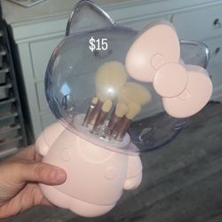 Hello Kitty Makeup Brushes 