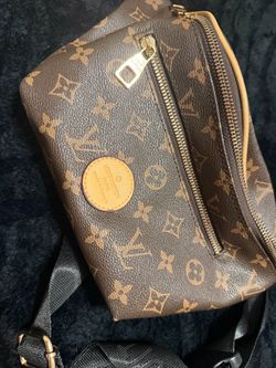 Louis Vuttion belt bag