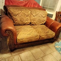 Comfortable♥️Loveseat