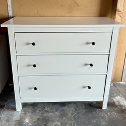 IKEA White Hemnes Dresser 