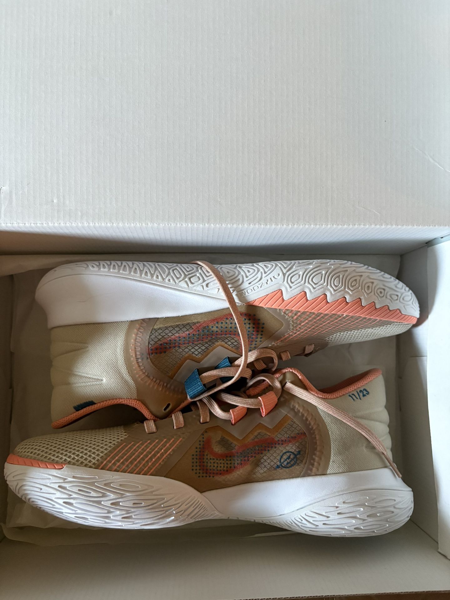 Kyrie Irving Venus Flytrap V