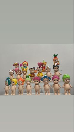 19 authentic Sonny Angels