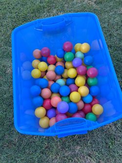 Bucket of balls
