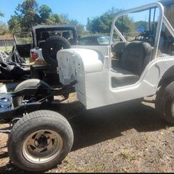 Jeep cj7 white 76 renegade  with new ENGINE  4.2 6 cyl 258 or also have v8 350 with transmission700 r4 and transfer case ,fit cj5 cj7 yj 74-90 $3200 ,