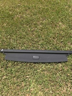 LIKE NEW VOLVO Retractable Cargo Cover Trunk Shade