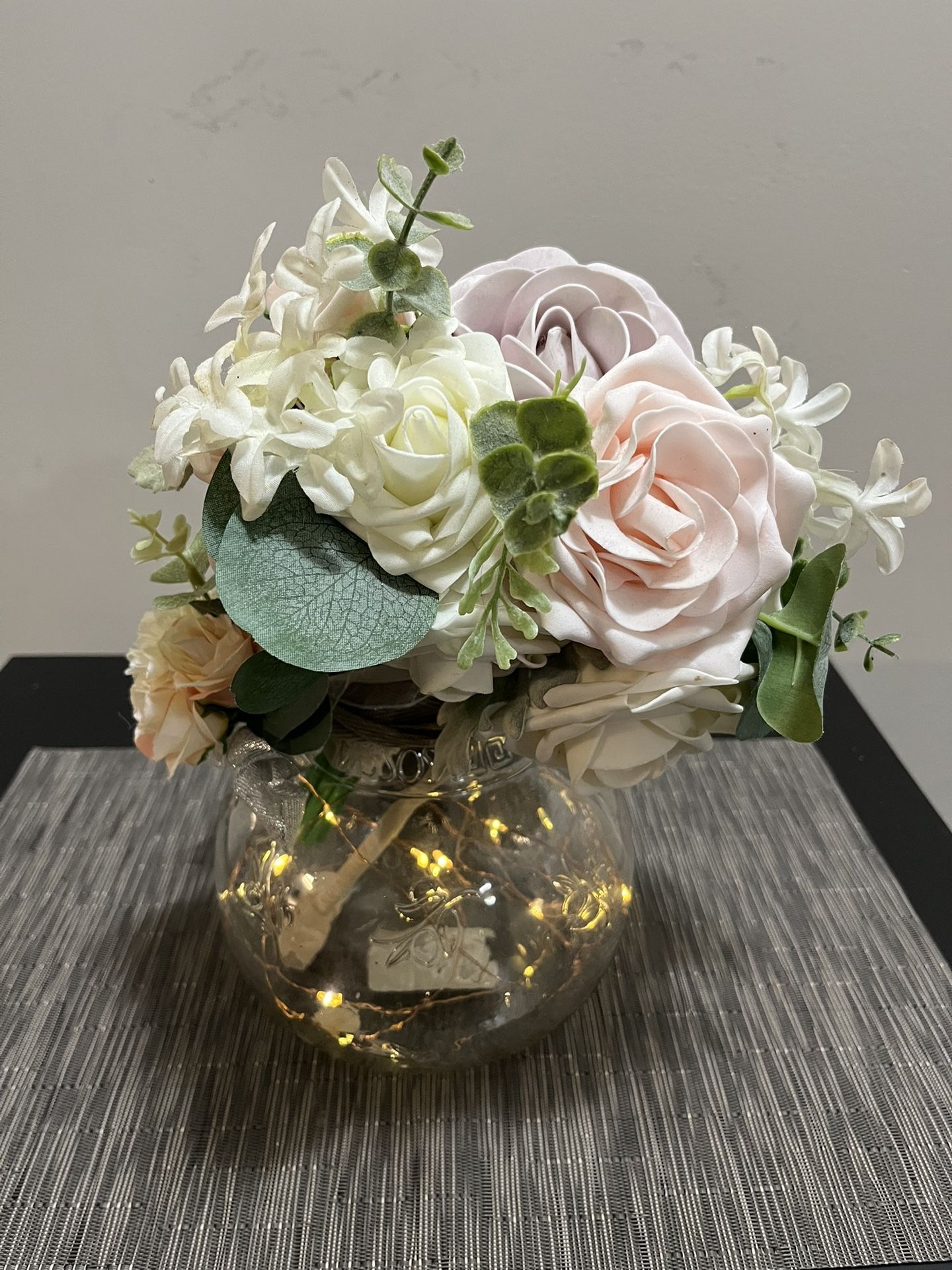 Light-Up Faux Floral Arrangement in Glass Jar – Cute Home Décor