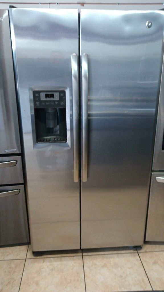 G.E. REFRIGERATOR ICE MAKER WATER DISPENSER
