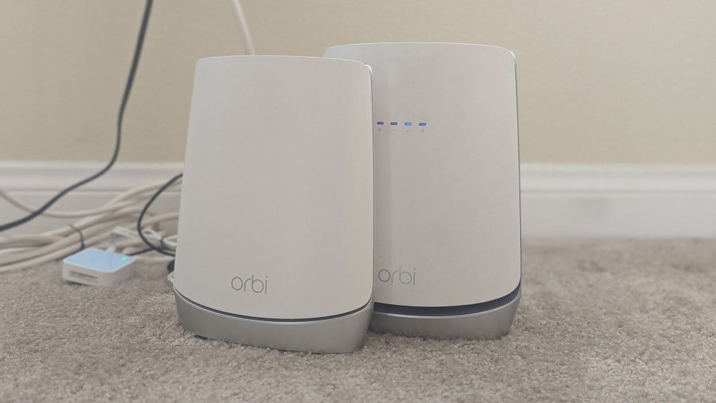 NETGEAR Orbi Modem Router Combo (CBK752)