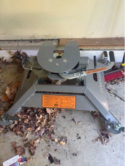 B&W 5th wheel trailer hitch