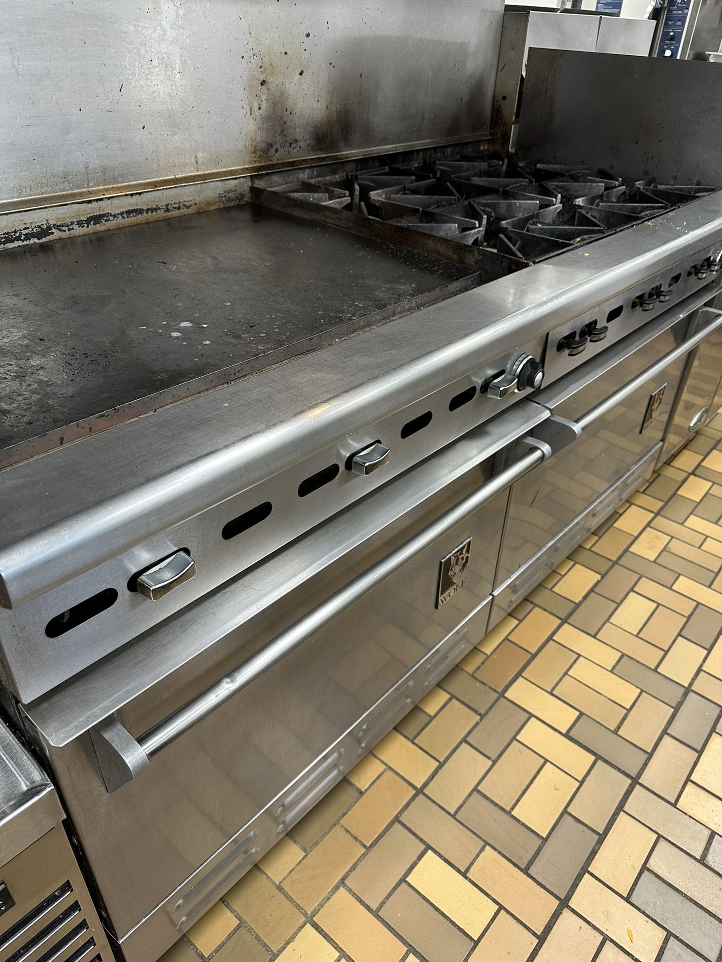 6 Burner And Flat Top Oven