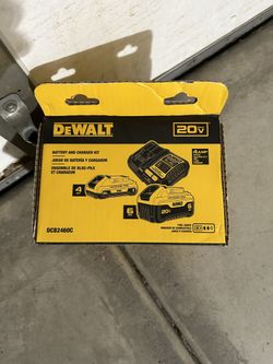 DeWalt 20v Max Lithium-Ion Batteries And Charger