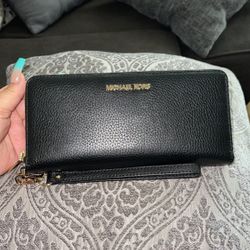 Black Michael Kors Wallet (long)