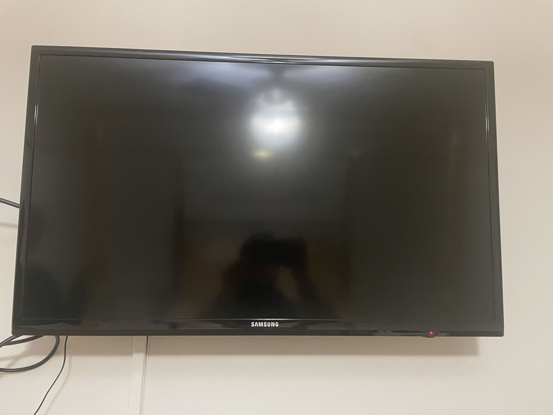 Samsung 45” Tv