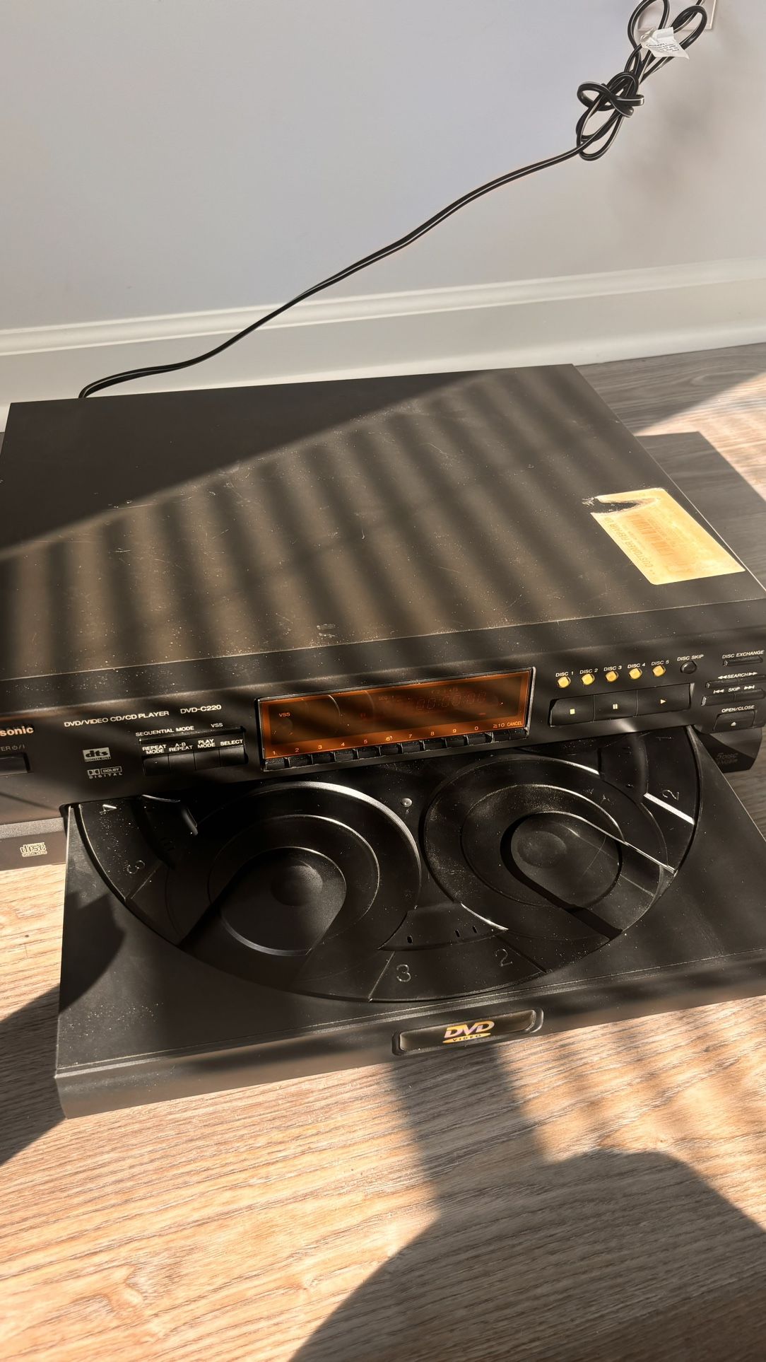 Panasonic DVD/CD 5 Changer DVD-C220