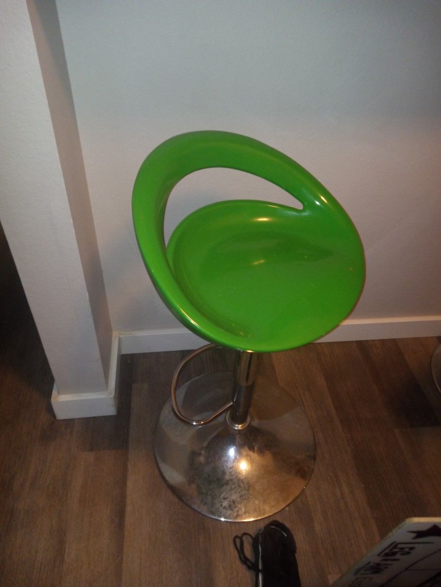 Bar Stools Swivel As Well As Up And Down Like New