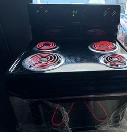Electric Stove Frigidaire Good Condición 