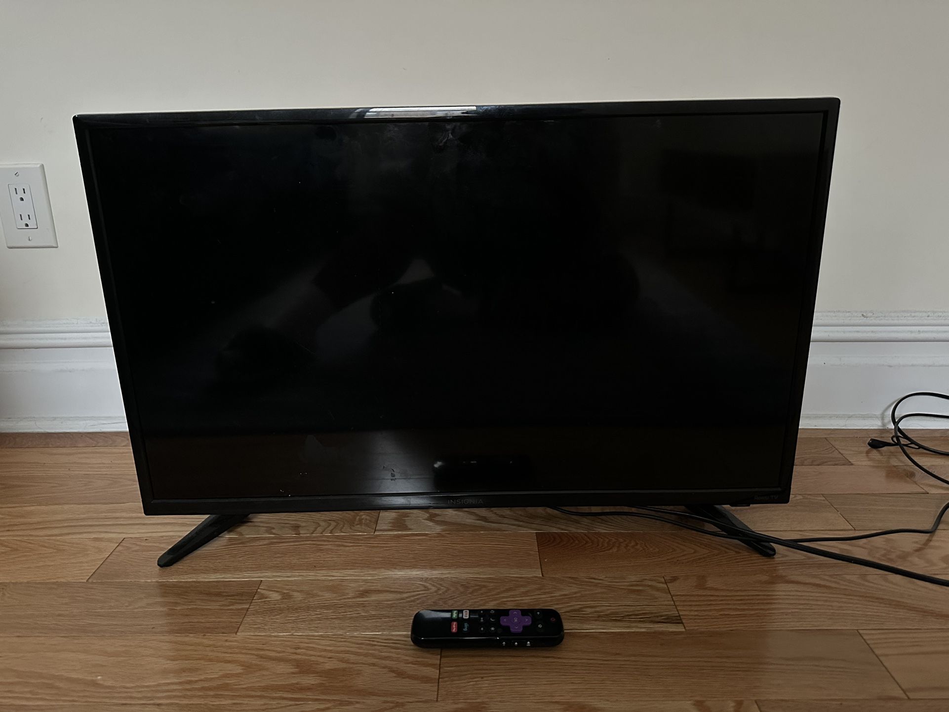 Insignia 32-inch Smart Roku TV