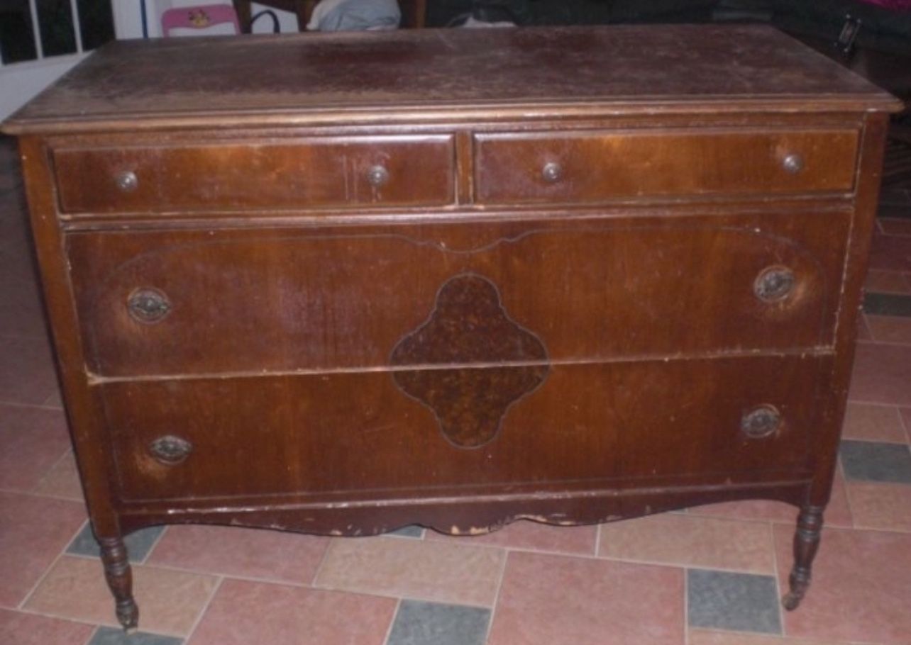 Beautiful Solid Cherry Wood Antique Bedroom Set