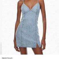 Aritzia 90’s slip denim dress