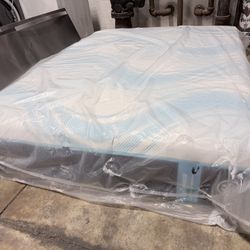 SALE 🔥Queen Mattress Tempurpedic LuxeBreeze Medium Hybrid 💯 Finance Available 