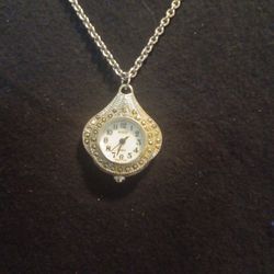 Vintage Ladies Necklace Clock