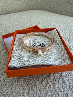 Hermès Mini Clic Kelly Bracelet – Cream / Rose Gold, Brand New with Box