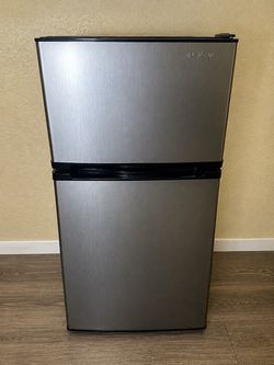 Insignia Mini Fridge