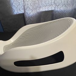 Angelcare Baby Bath For Babies Less Than 6 Months 