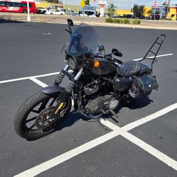 2017 Harley-Davidson Sportster XL883N Iron 883