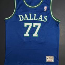 Luka Doncic Retro Mavericks Jersey 