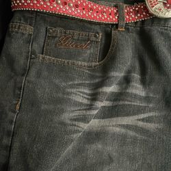 Gucci Shorts (Capri) size 40/15 [US] [belt not included]