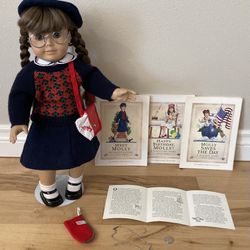 Vintage Pleasant Company American Girl Molly doll